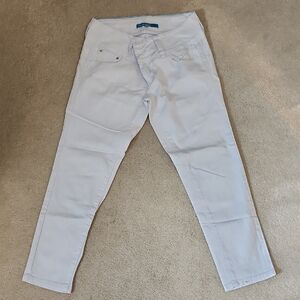 YMI White LIGHT JEAN MATERIAL